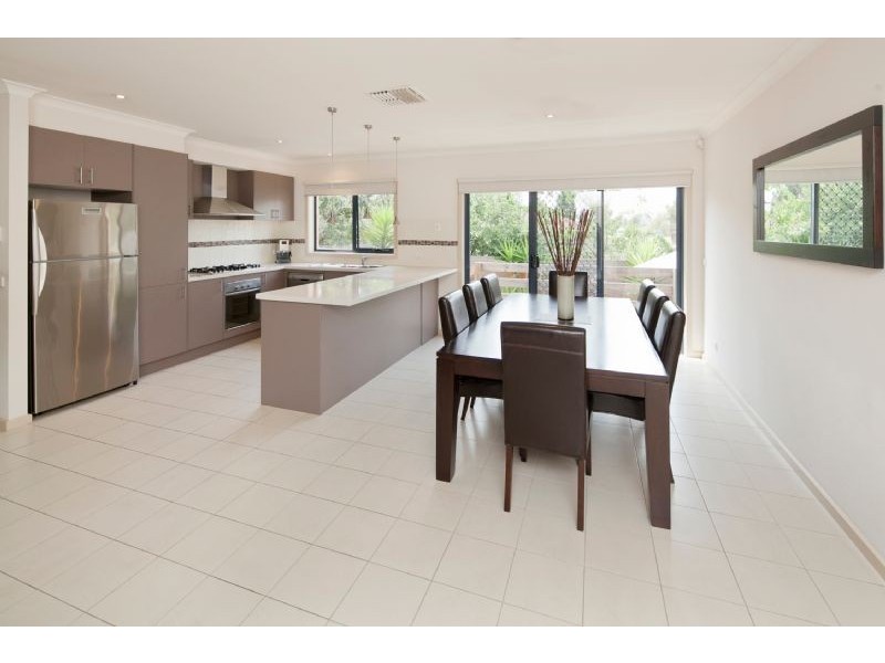 3/231 OUTLOOK DRIVE, Dandenong North VIC 3175
