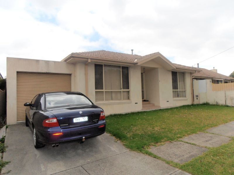 1/160 McFEES ROAD, Dandenong North VIC 3175