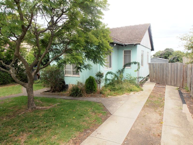 21 ALMOND DRIVE, Doveton VIC 3177