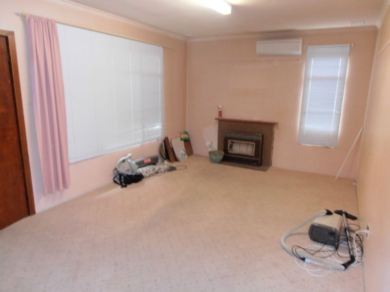 21 ALMOND DRIVE, Doveton VIC 3177