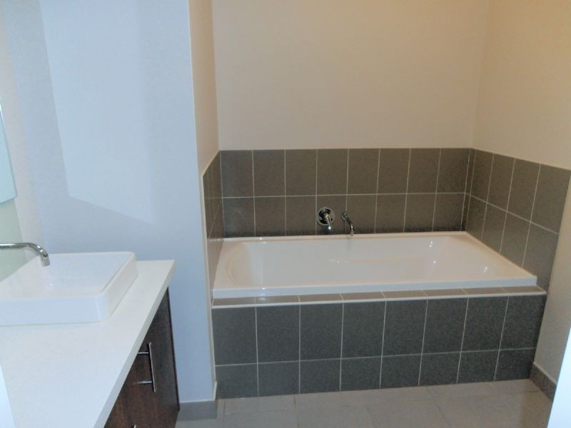 107A KENEALLY ST, Dandenong VIC 3175