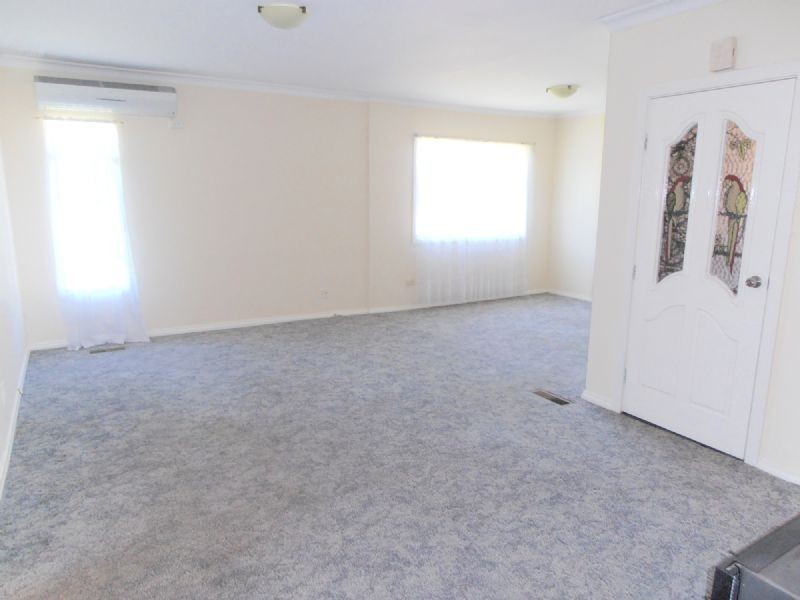 5 KANOOKA GVE, Doveton VIC 3177