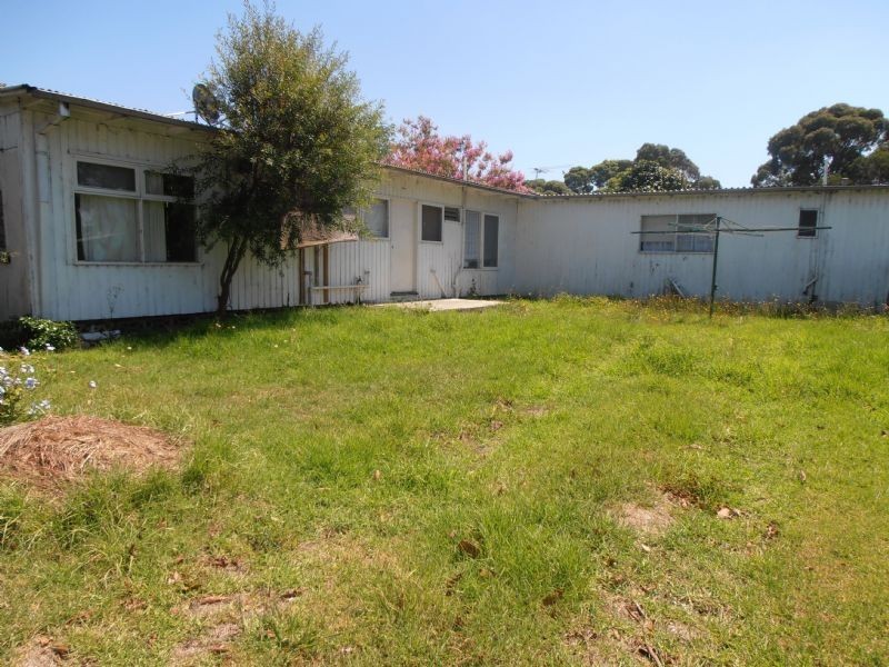 6 EDINBOROUGH ST, Hallam VIC 3803