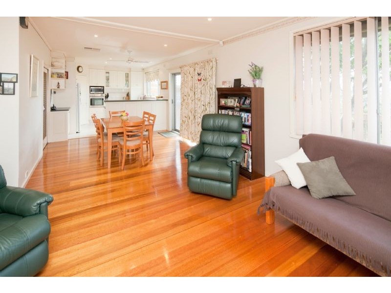 10 SOMERSET DVE, Dandenong North VIC 3175