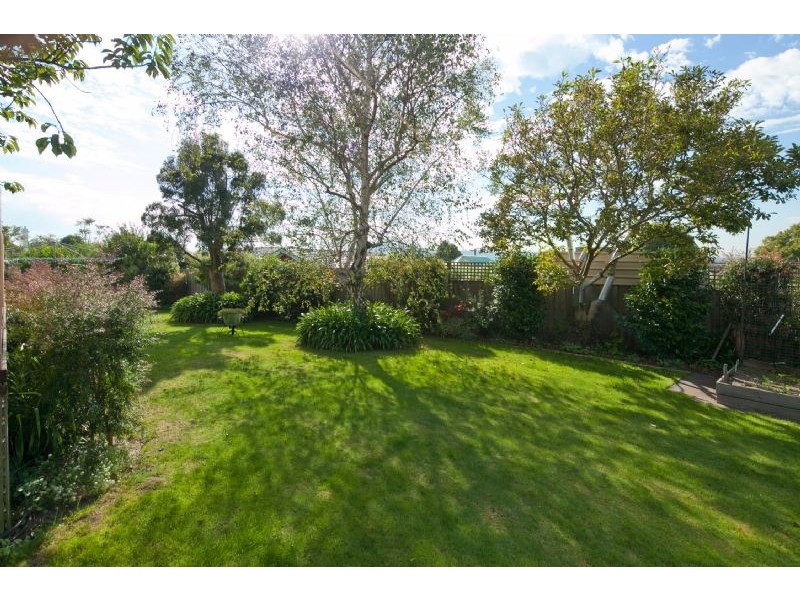 10 SOMERSET DVE, Dandenong North VIC 3175