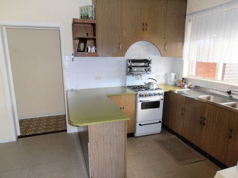 42 INGRID STREET, Dandenong VIC 3175