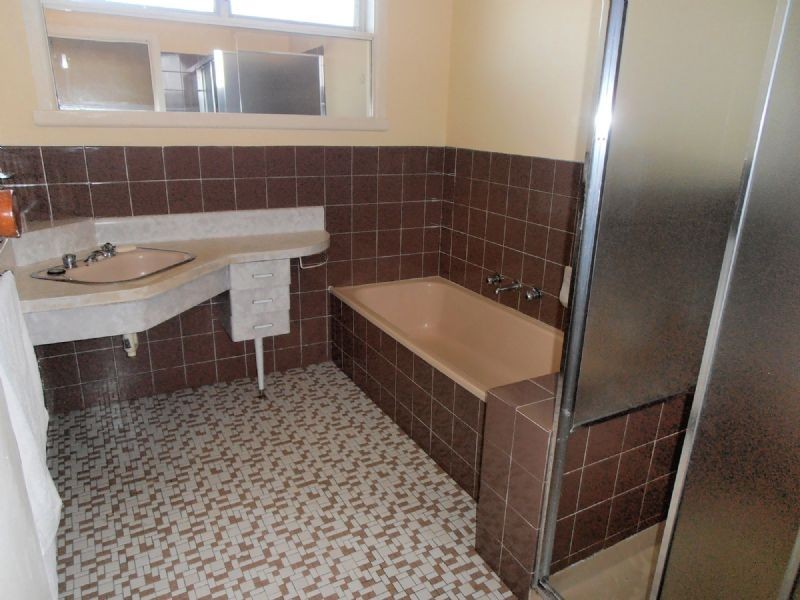 42 INGRID STREET, Dandenong VIC 3175