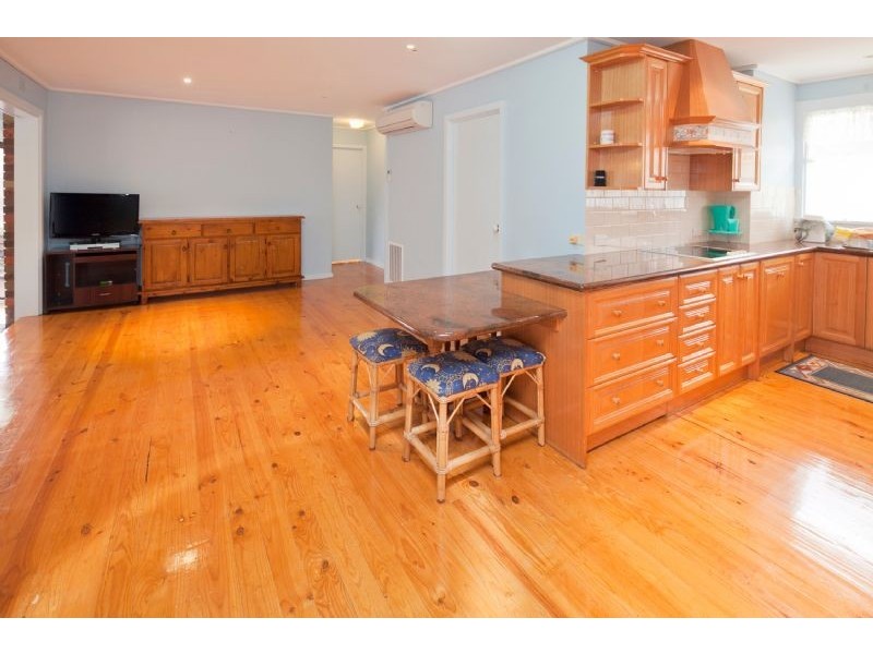 30 SURREY ROAD, Dandenong North VIC 3175