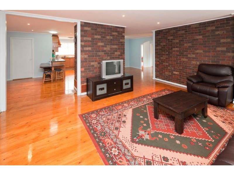 30 SURREY ROAD, Dandenong North VIC 3175