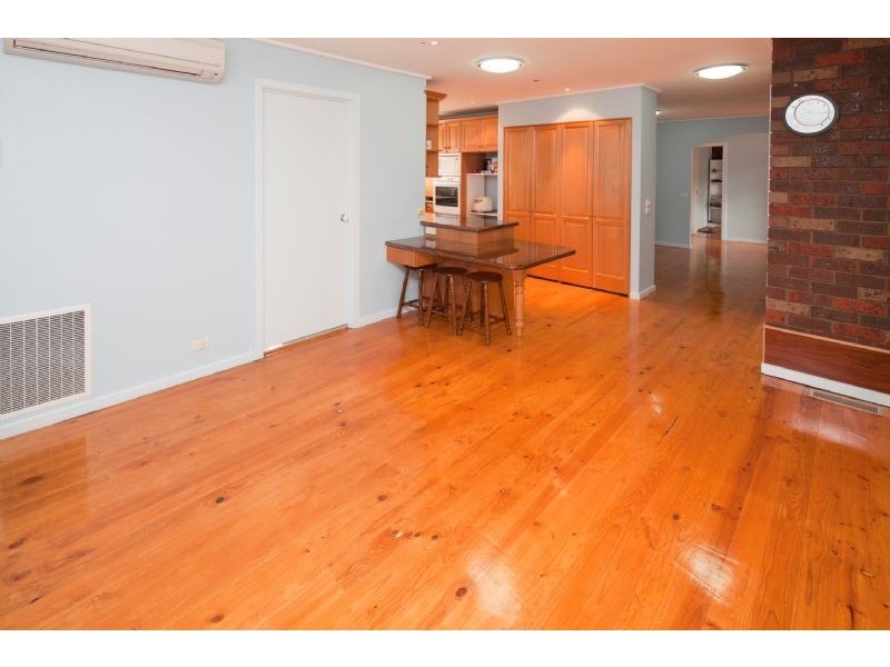30 SURREY ROAD, Dandenong North VIC 3175