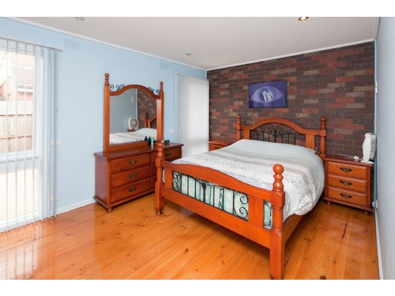 30 SURREY ROAD, Dandenong North VIC 3175