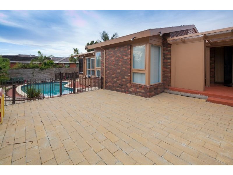 30 SURREY ROAD, Dandenong North VIC 3175