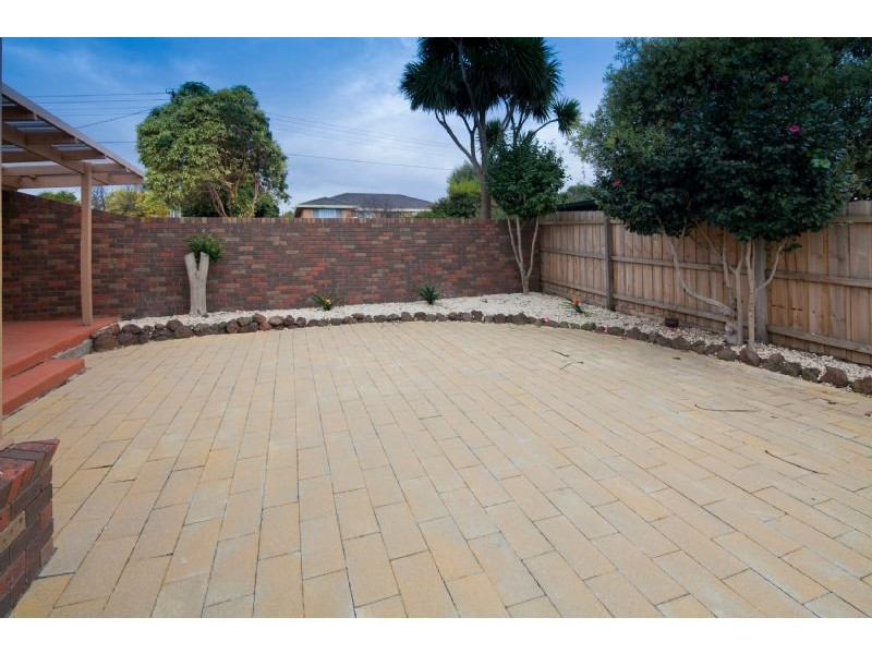 30 SURREY ROAD, Dandenong North VIC 3175