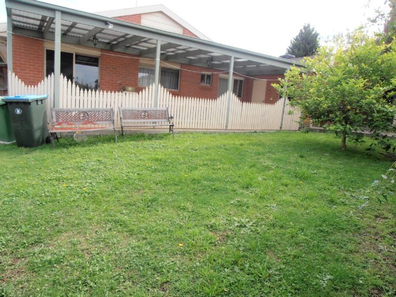 1/32 JOHN HUNTER DVE, Endeavour Hills VIC 3802