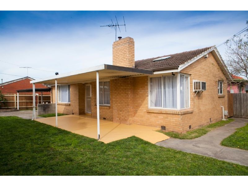 15 CENTRAL AVENUE, Dandenong North VIC 3175