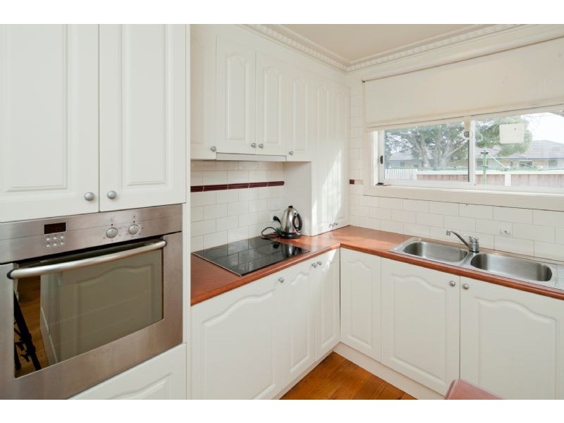 15 CENTRAL AVENUE, Dandenong North VIC 3175