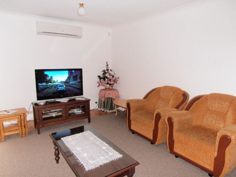 1/32 John Hunter Drive, Endeavour Hills VIC 3802