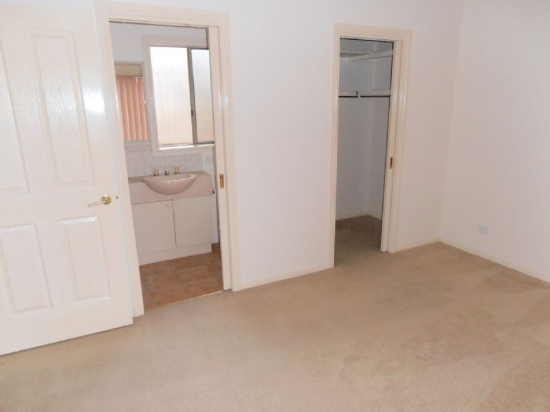 2/4 GREENHILL COURT, Dandenong North VIC 3175