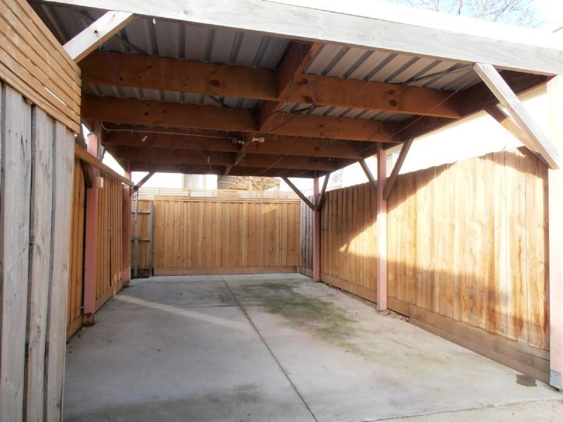 1/4 NICOLE AVENUE, Dandenong North VIC 3175