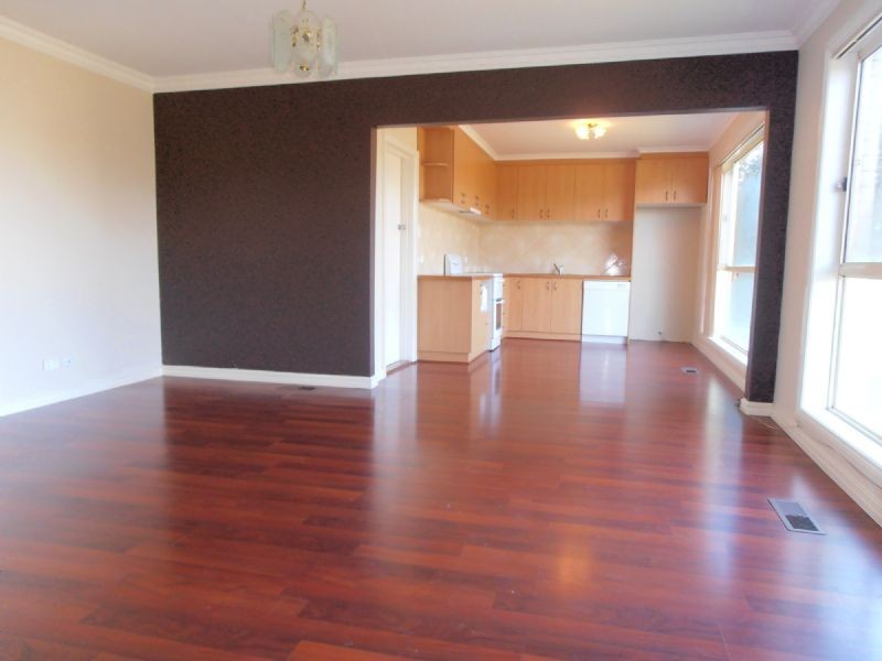 1/11 COOTAMUNDRA STREET, Doveton VIC 3177