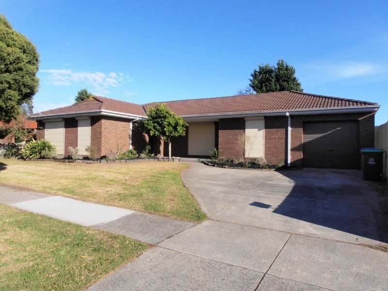 23 ROBINSON CRES, Hampton Park VIC 3976