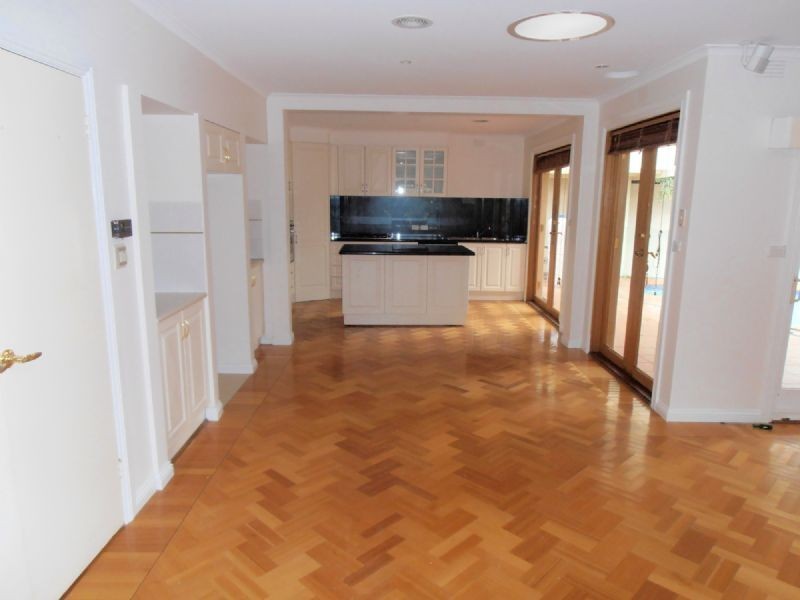 11 BESLEY ST, Dandenong VIC 3175