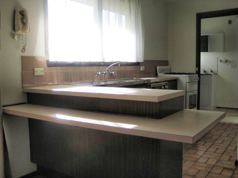 9 WOOLLAHRA AVENUE, Keysborough VIC 3173