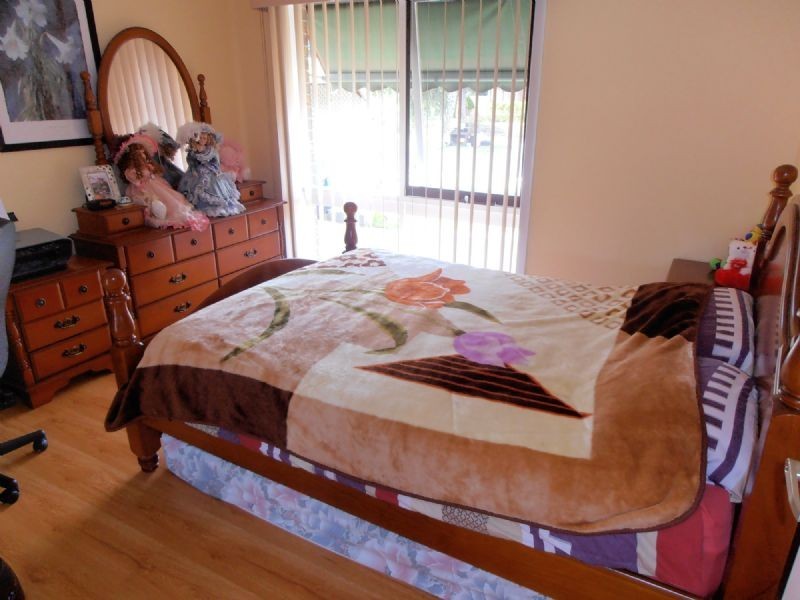 18 AXEDALE CRESCENT, Endeavour Hills VIC 3802