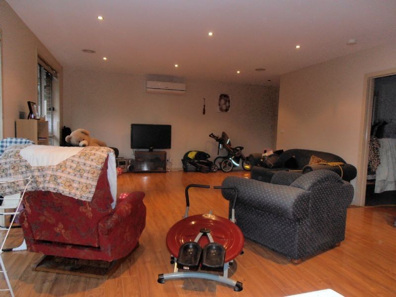 2/26 ALMOND DVE, Doveton VIC 3177