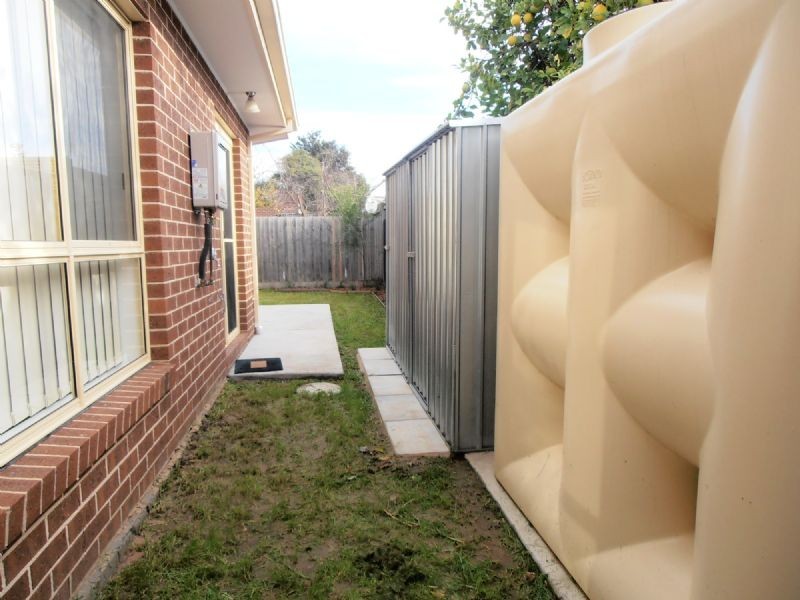 2/7 SANDALA COURT, Dandenong North VIC 3175
