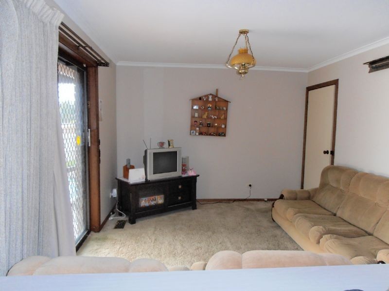 5 WESTMINSTER AVE, Dandenong North VIC 3175