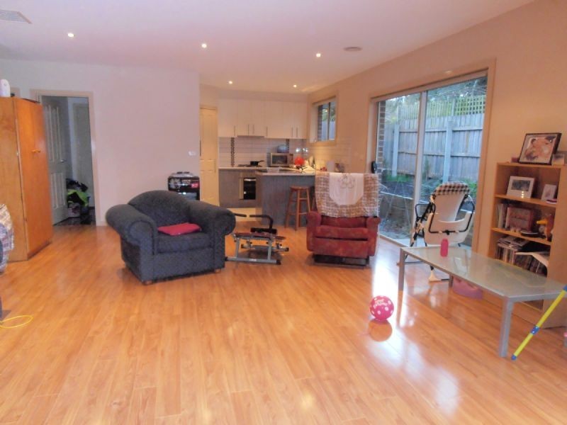 2/26 ALMOND DVE, Doveton VIC 3177