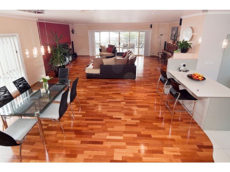 6 AARAN CLOSE, Endeavour Hills VIC 3802