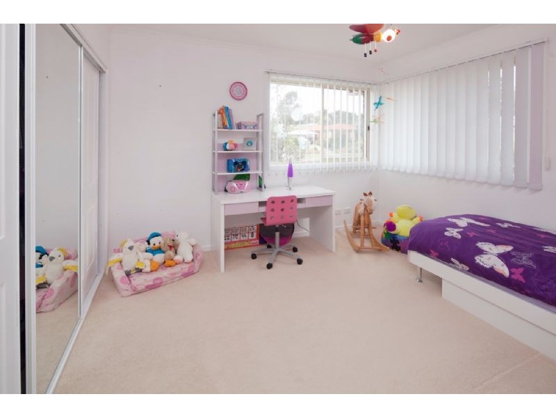 6 AARAN CLOSE, Endeavour Hills VIC 3802