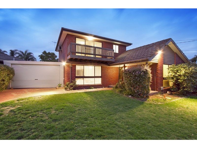42 Neasham Drive, Dandenong North VIC 3175