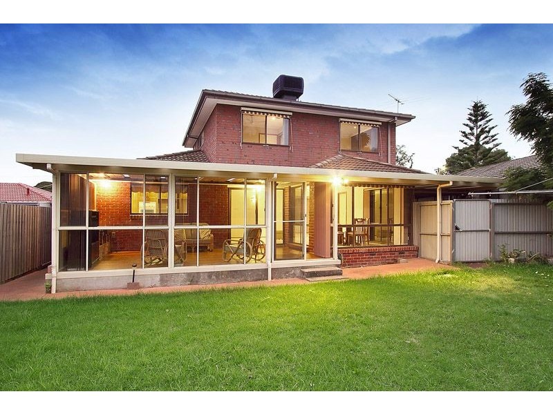 42 Neasham Drive, Dandenong North VIC 3175