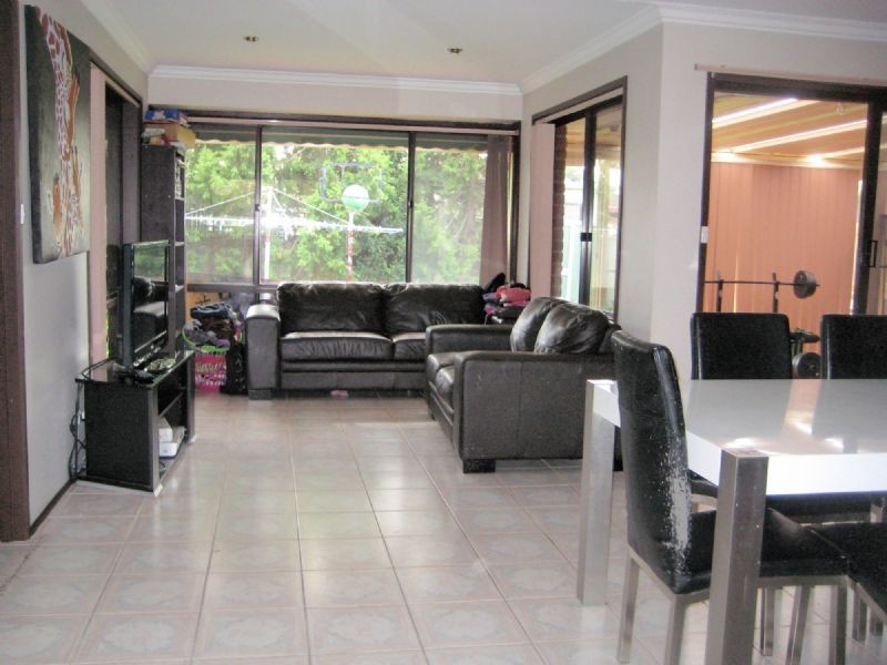 42 Neasham Drive, Dandenong North VIC 3175