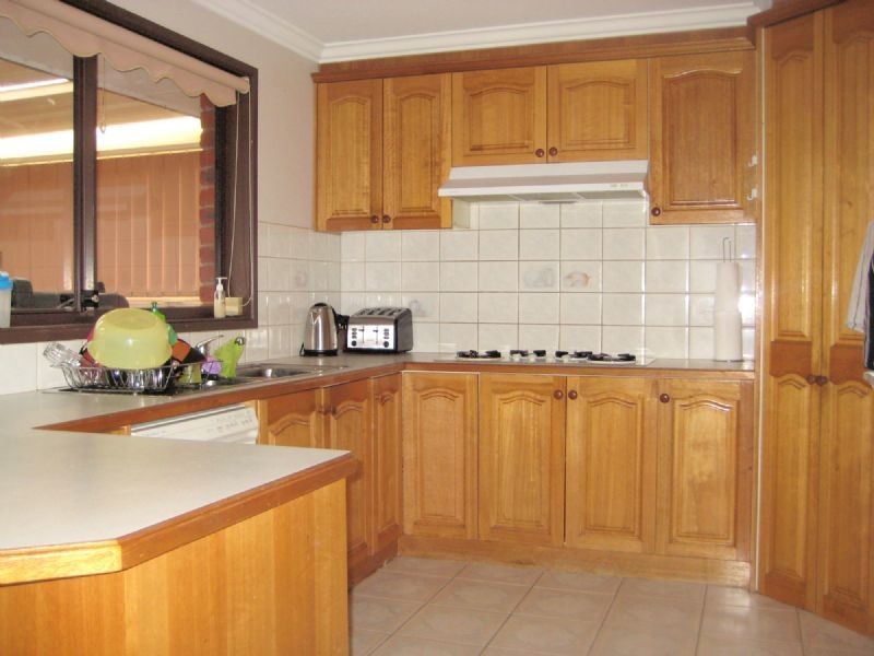 42 Neasham Drive, Dandenong North VIC 3175