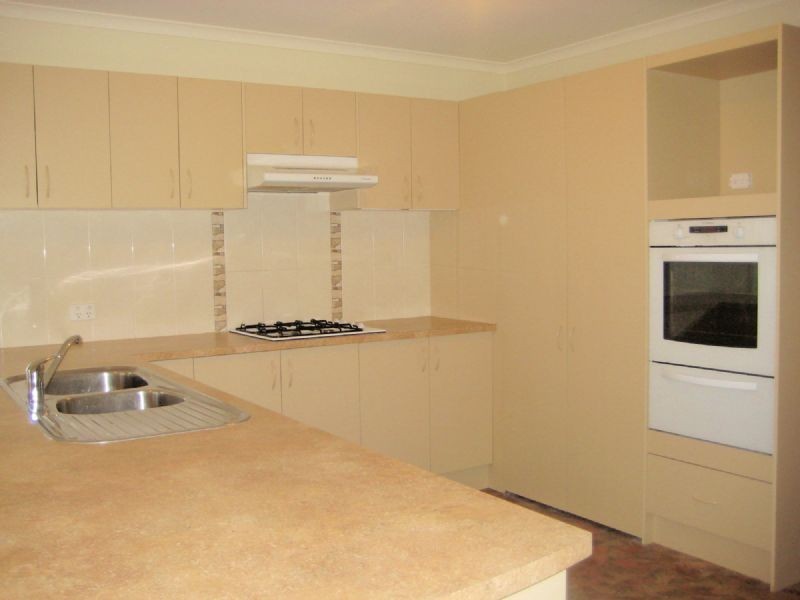 23 GRAND CENTRAL BLVD, Pakenham VIC 3810