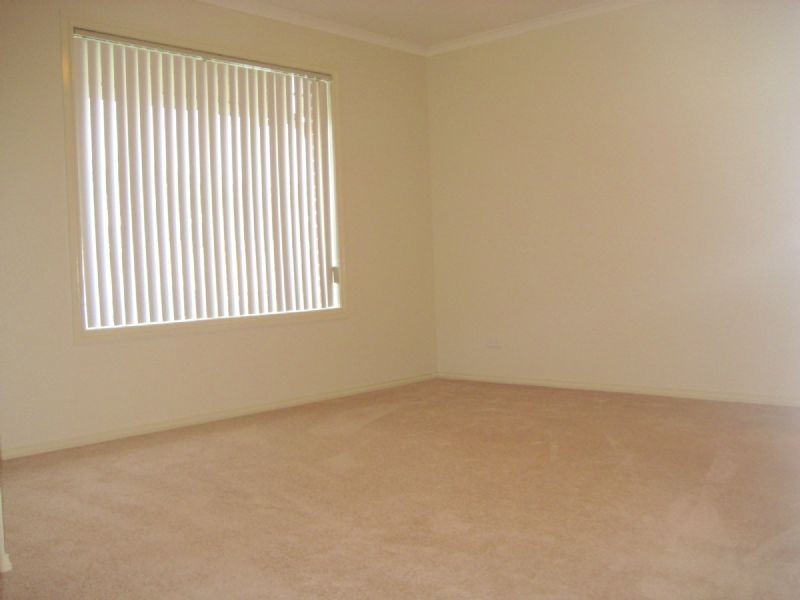 23 GRAND CENTRAL BLVD, Pakenham VIC 3810