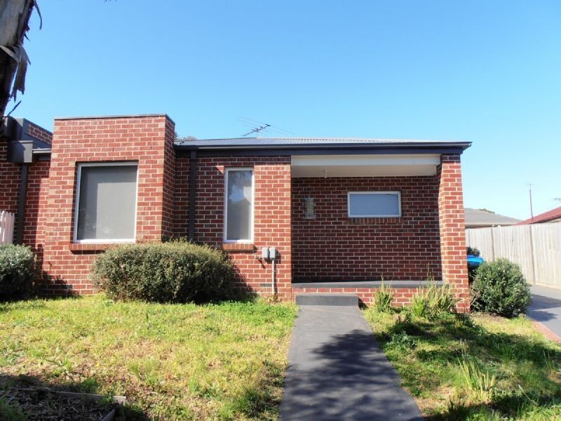 2/81 Elonera Road, Noble Park North VIC 3174