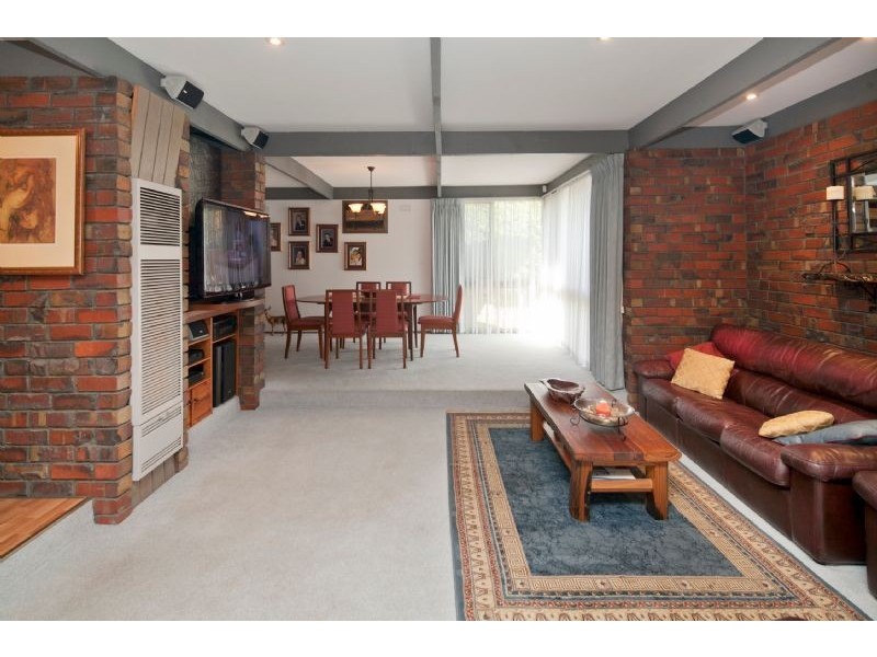 15 Outlook Drive, Dandenong North VIC 3175