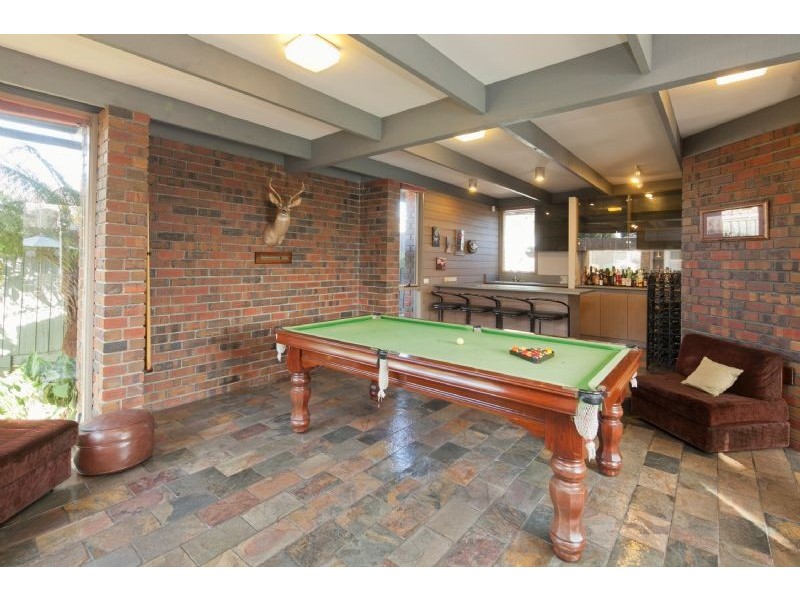 15 Outlook Drive, Dandenong North VIC 3175