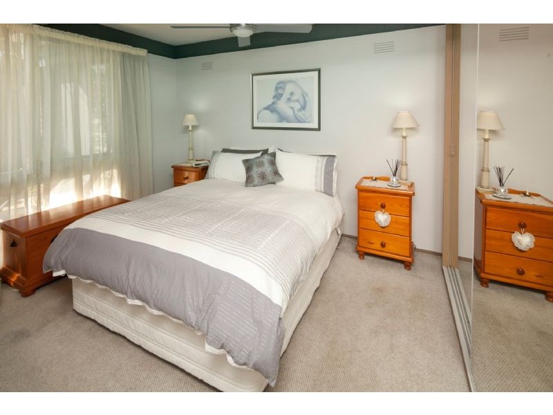 15 Outlook Drive, Dandenong North VIC 3175