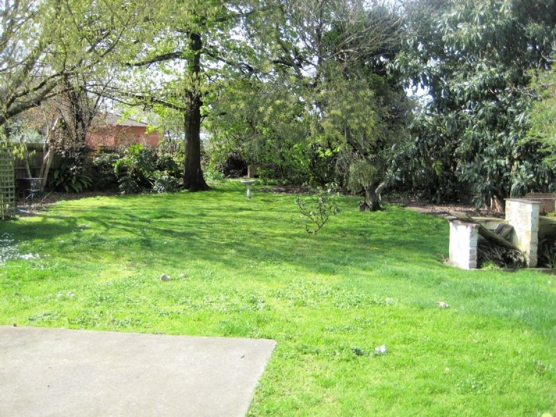 11 DALE CRT, Dandenong North VIC 3175