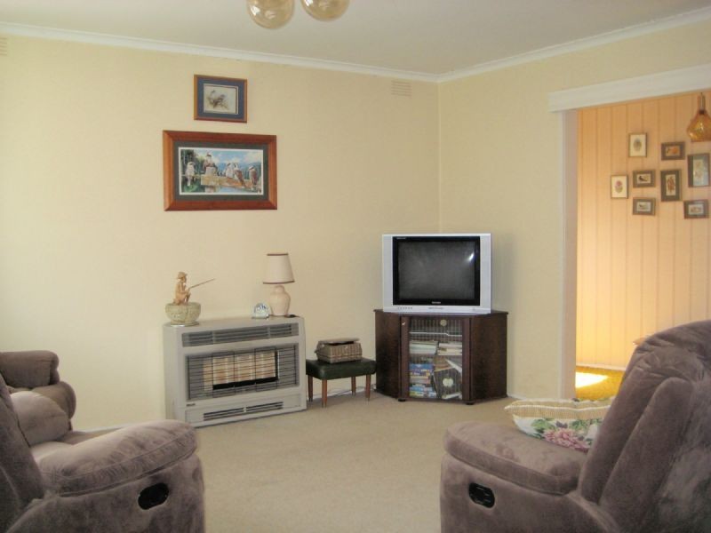 11 DALE CRT, Dandenong North VIC 3175