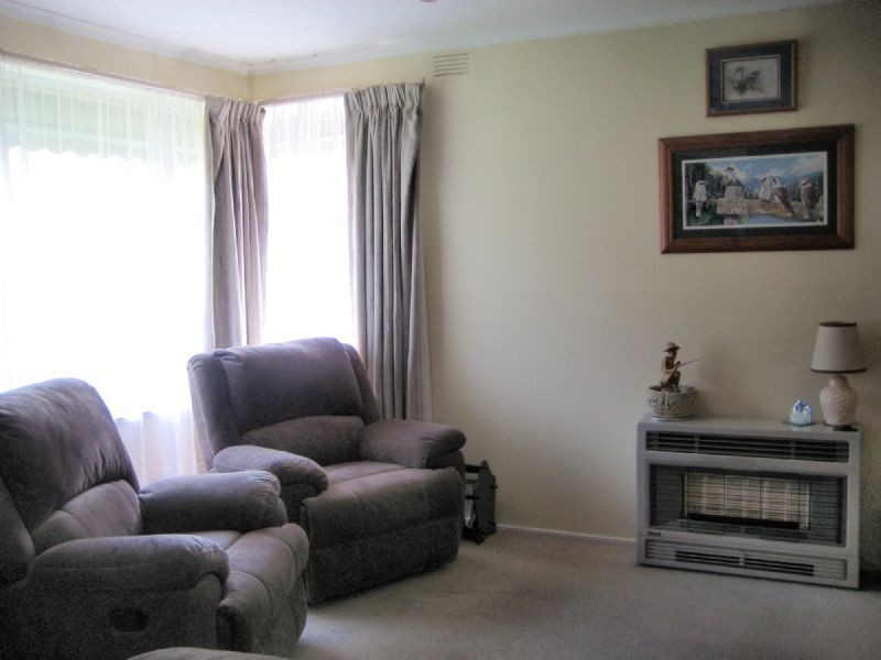 11 DALE CRT, Dandenong North VIC 3175