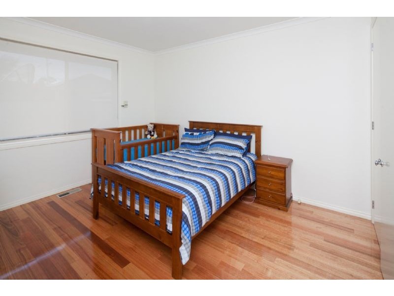 9 PURLEY DVE, Dandenong North VIC 3175