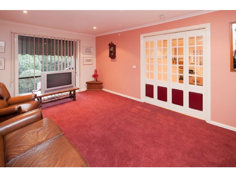 30 Lauriston Drive, Endeavour Hills VIC 3802