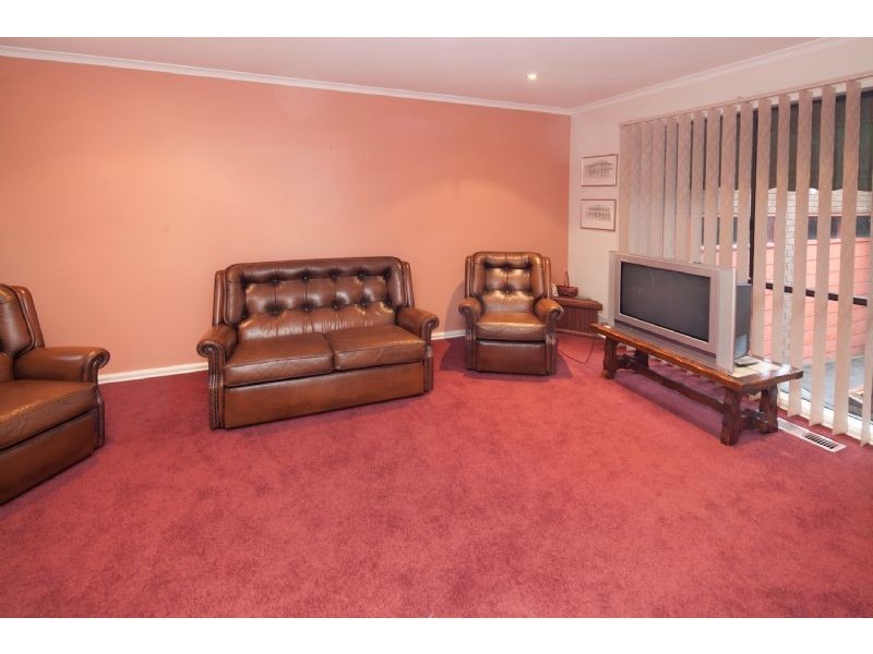 30 Lauriston Drive, Endeavour Hills VIC 3802